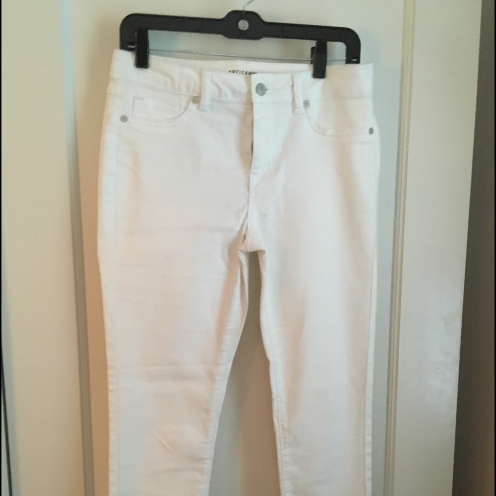 White skinny jeans